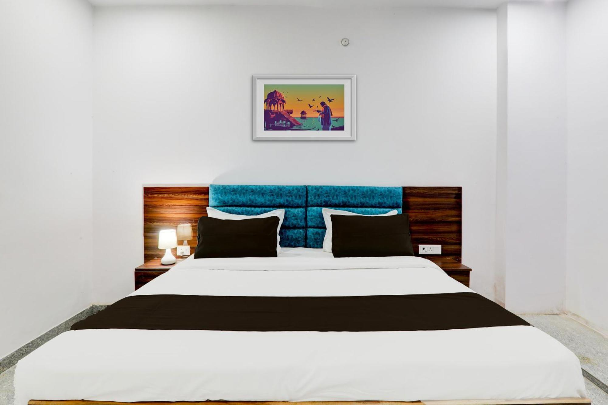 Hotel O White House Hasanganj エクステリア 写真