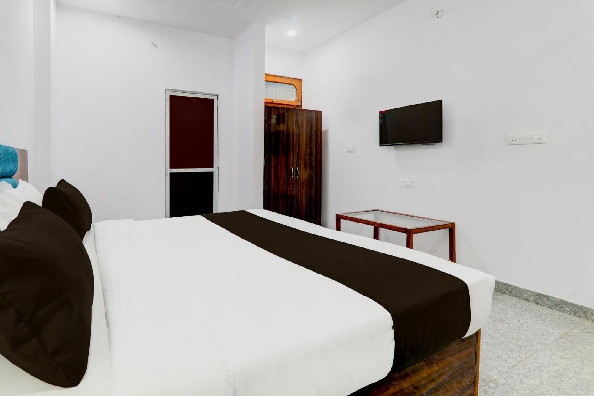 Hotel O White House Hasanganj エクステリア 写真